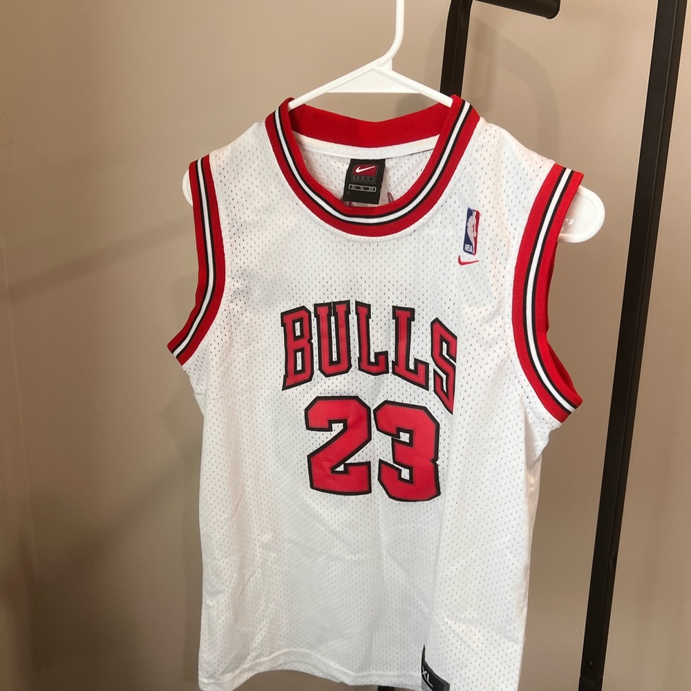 Nike Bulls 23 Jersey youth XL